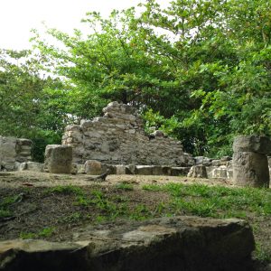 Ruinas em plena zona hoteleira em Cancun