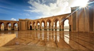 Marrocos - casablanca-interior da mesquita de hassanthinkstock